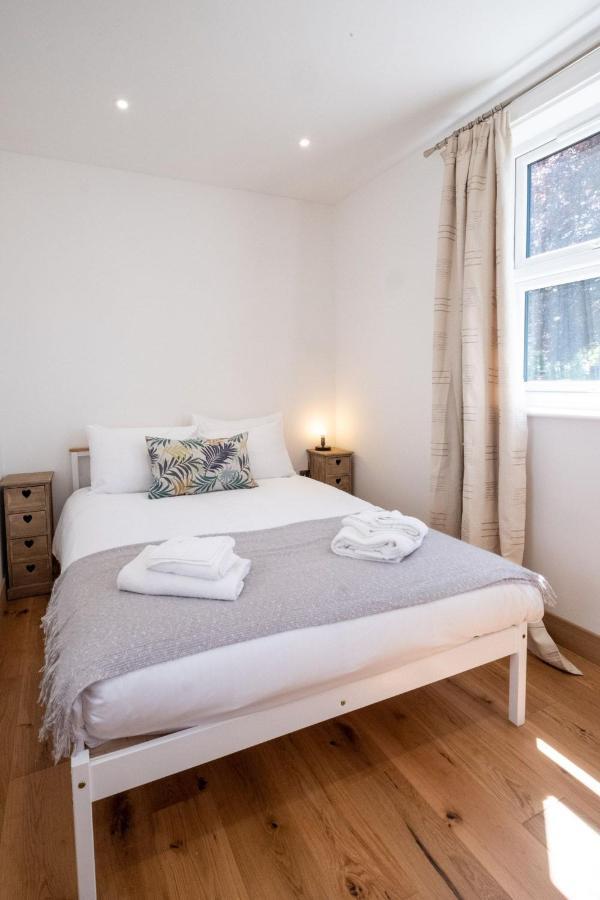 Three Tuns Apartments - Hazel - Aldeburgh Coastal Cottages Pettistree エクステリア 写真